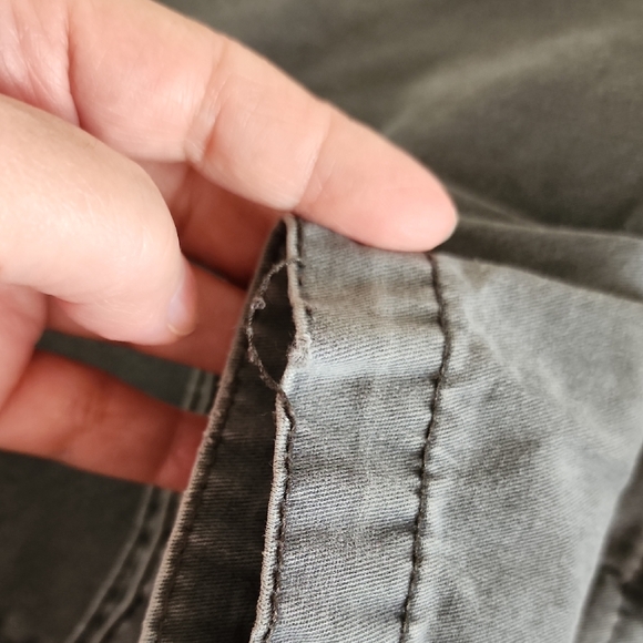 OLD NAVY Men's Gray Cargo Pants Size 34x32 - Picture 7 of 9